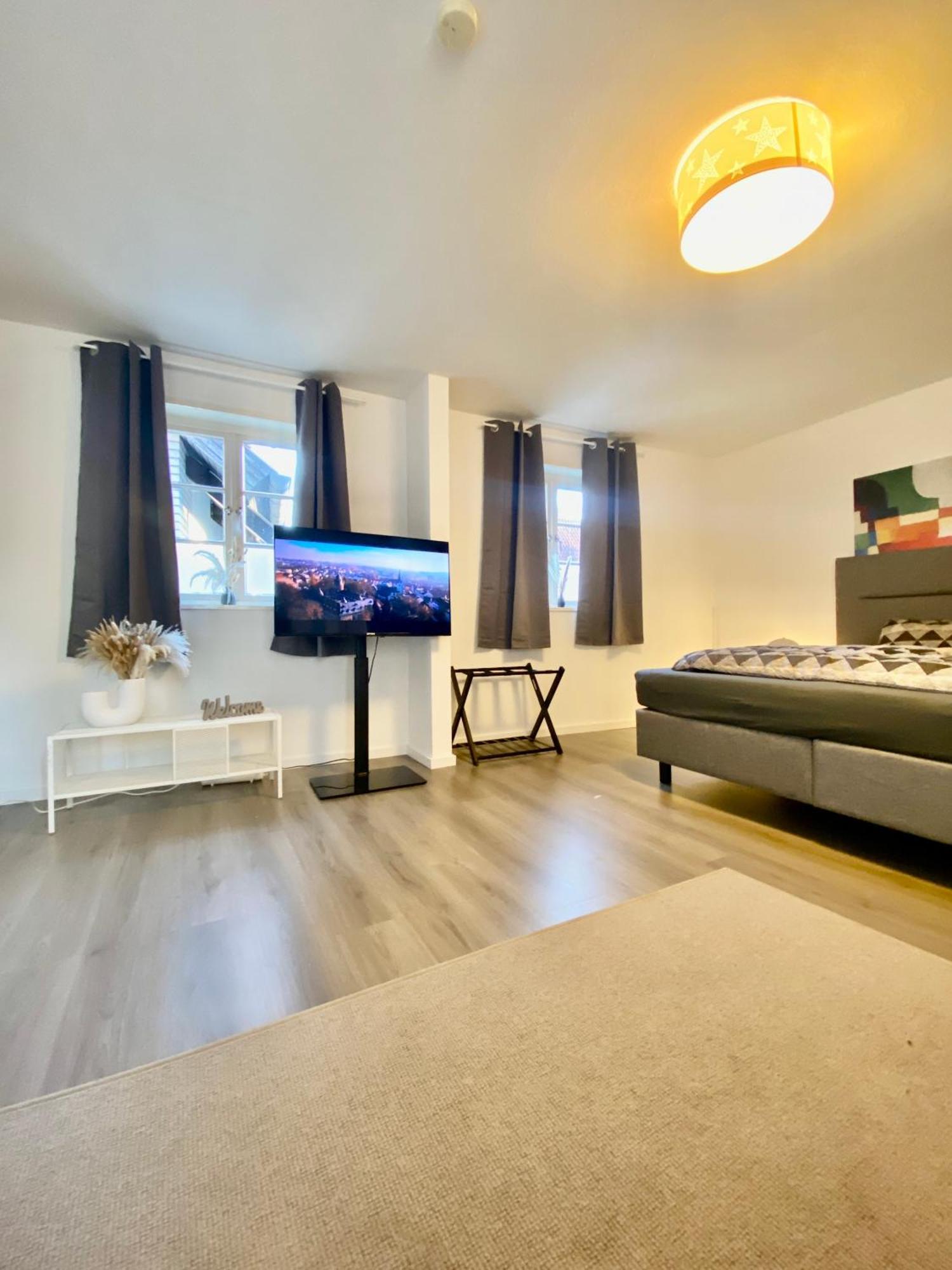 Ferienhaus "Sofia" Anno 1650, Neu - Top Lage - Tempur Beds - Wifi - Parking - Im Herzen Von Detmold-Altstadt, Historische Stadtmauer, Old Lane Детмолд Екстериор снимка